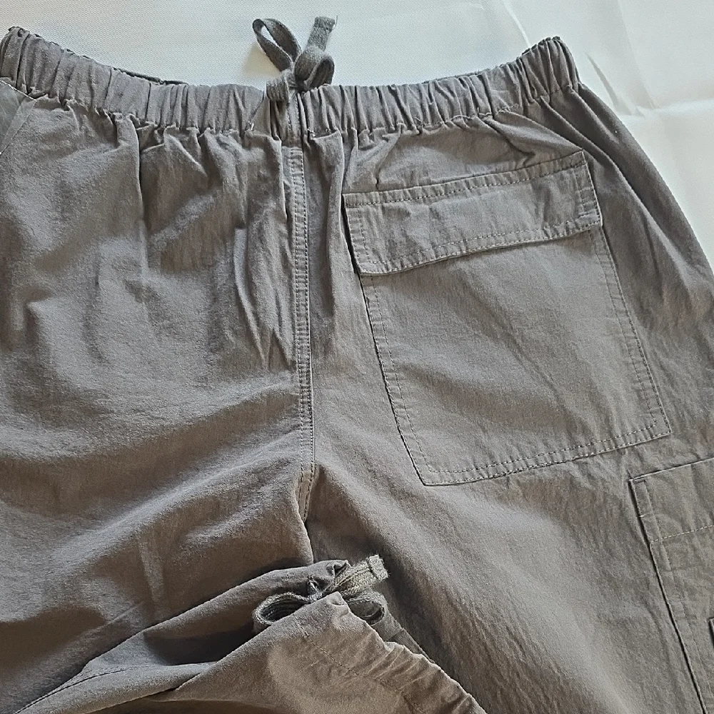 RSQ Charcoal Cargo Pants for Women - Picture 9 of 12